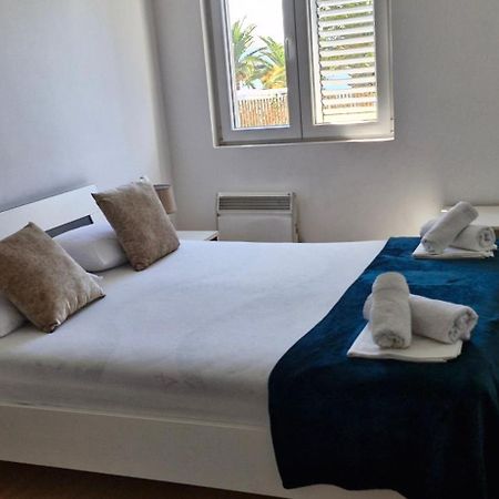 Chic Apartment In The City Center By The Sea Tivat Exterior photo